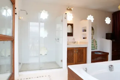 Suite Shower